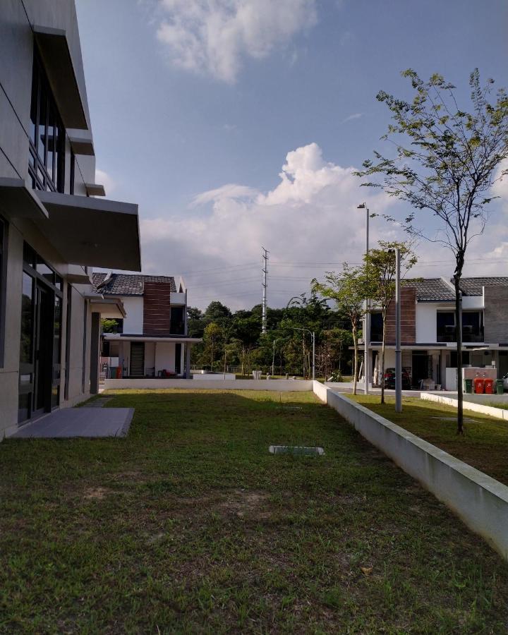 Pinevalley Homestay Putrajaya Presint 12 Buitenkant foto